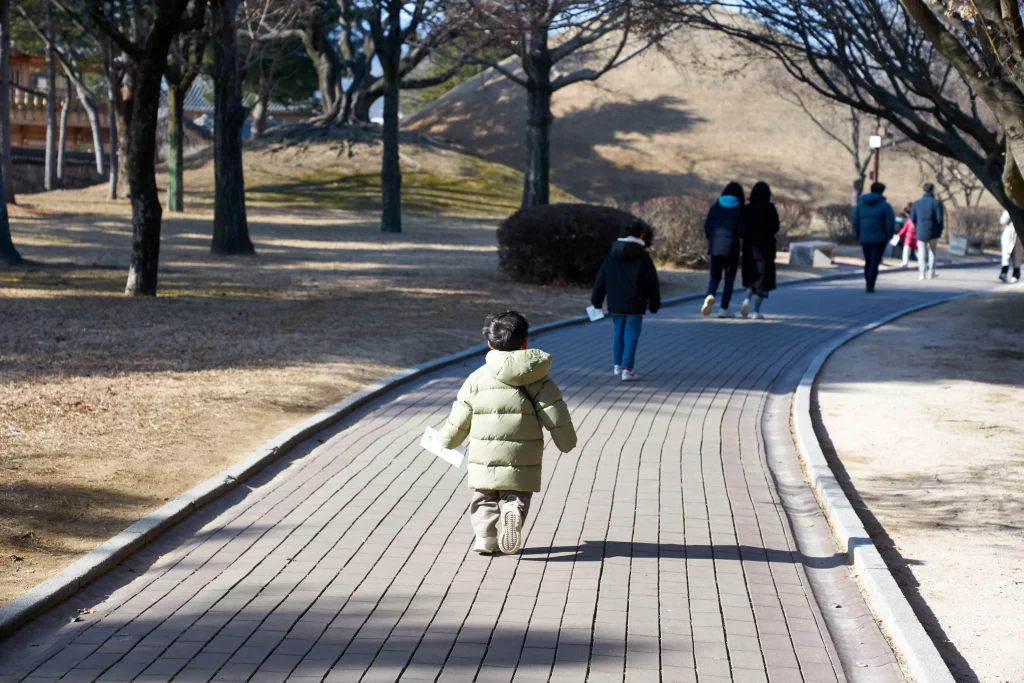 경주 대릉원 포토존 찾아가기, 천마총 구경할 만 할까?_2024 8